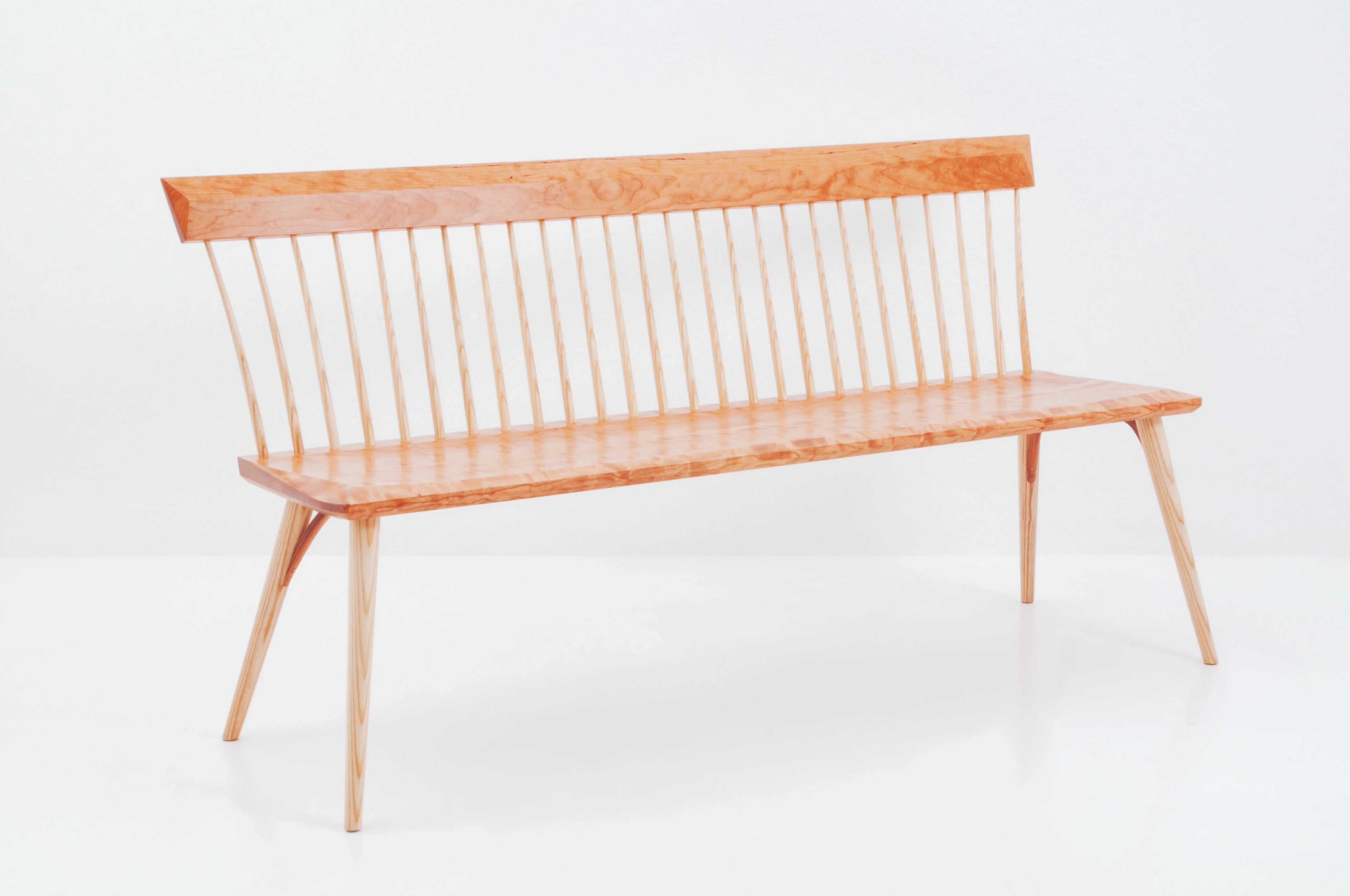 Banc - Interprétation contemporaine d'un design Shaker traditionnel, le banc exprime la beauté du minimalisme