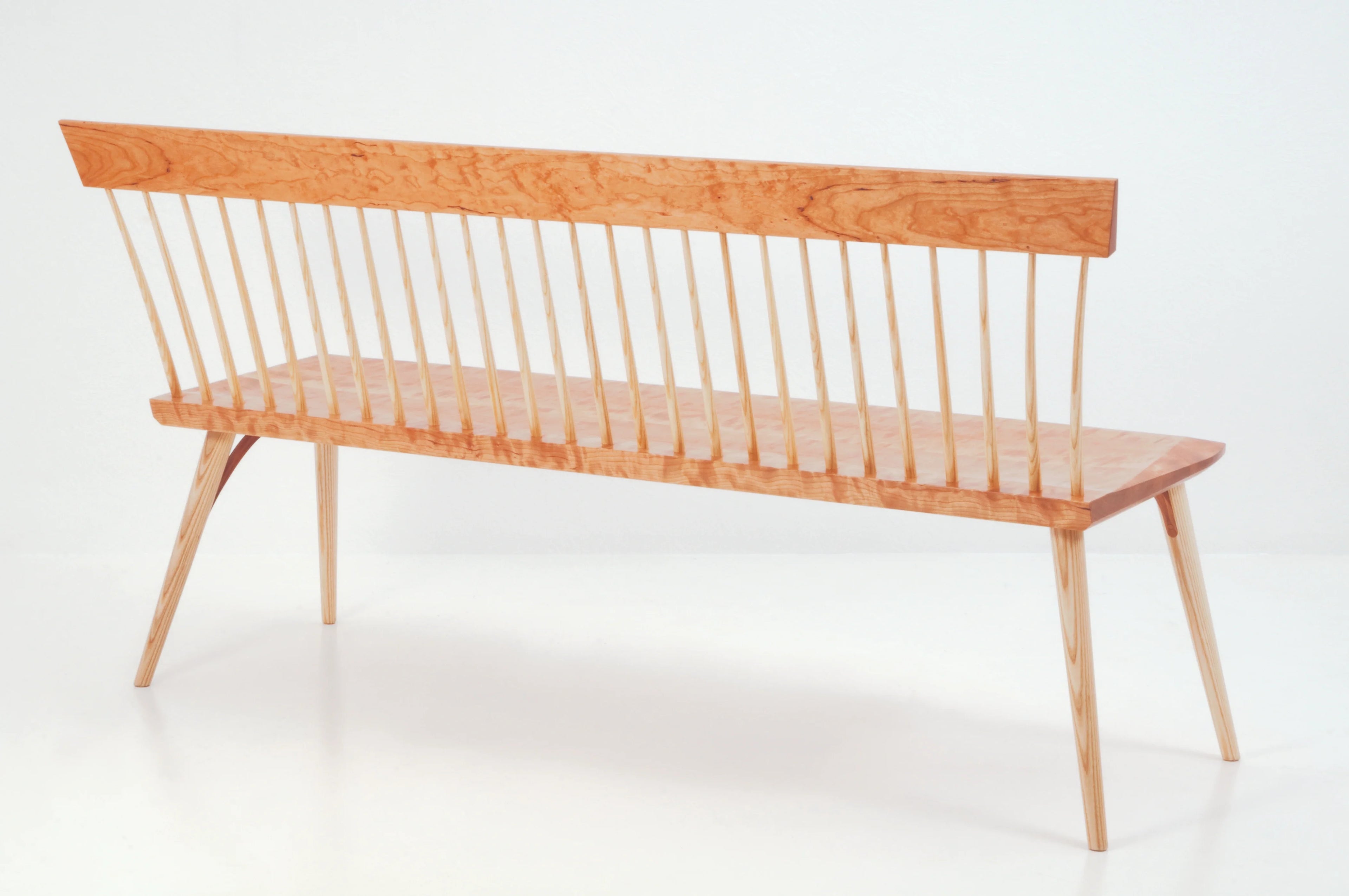 Banc - Interprétation contemporaine d'un design Shaker traditionnel, le banc exprime la beauté du minimalisme