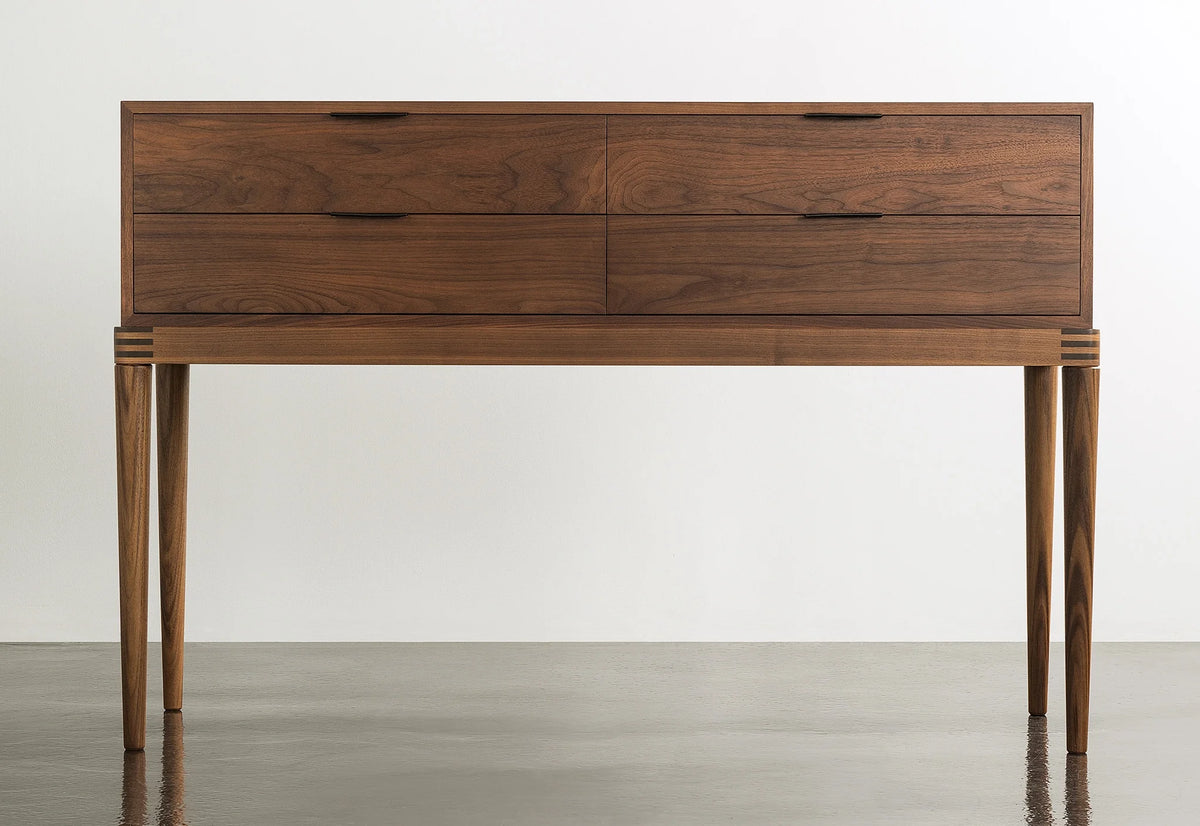Bahut – Avec sa référence distincte au design moderne danois, le bahut incarne notre engagement durable à