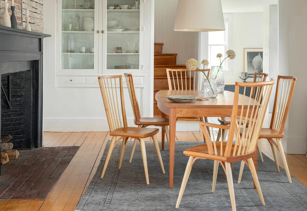 Chaise  - Dérivée avec audace de l'emblématique chaise Windsor anglaise, notre chaise trouve le parfait