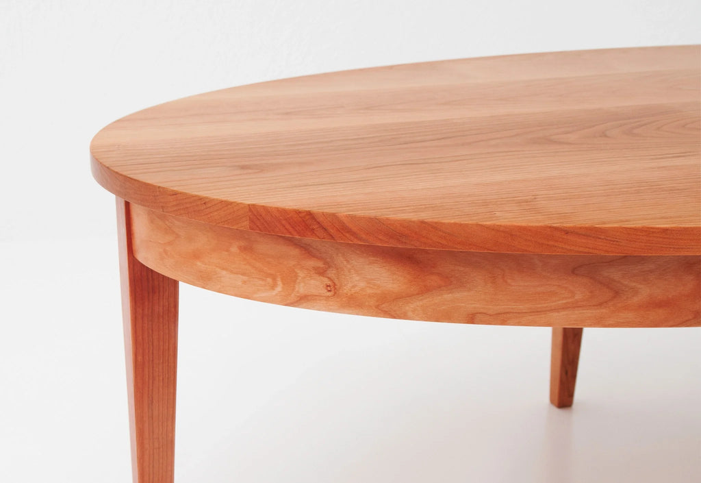 Table basse ovale - Conçue dans une forme plus commune aux tables à manger, notre table basse ovale fait preuve d'une certaine sobriété