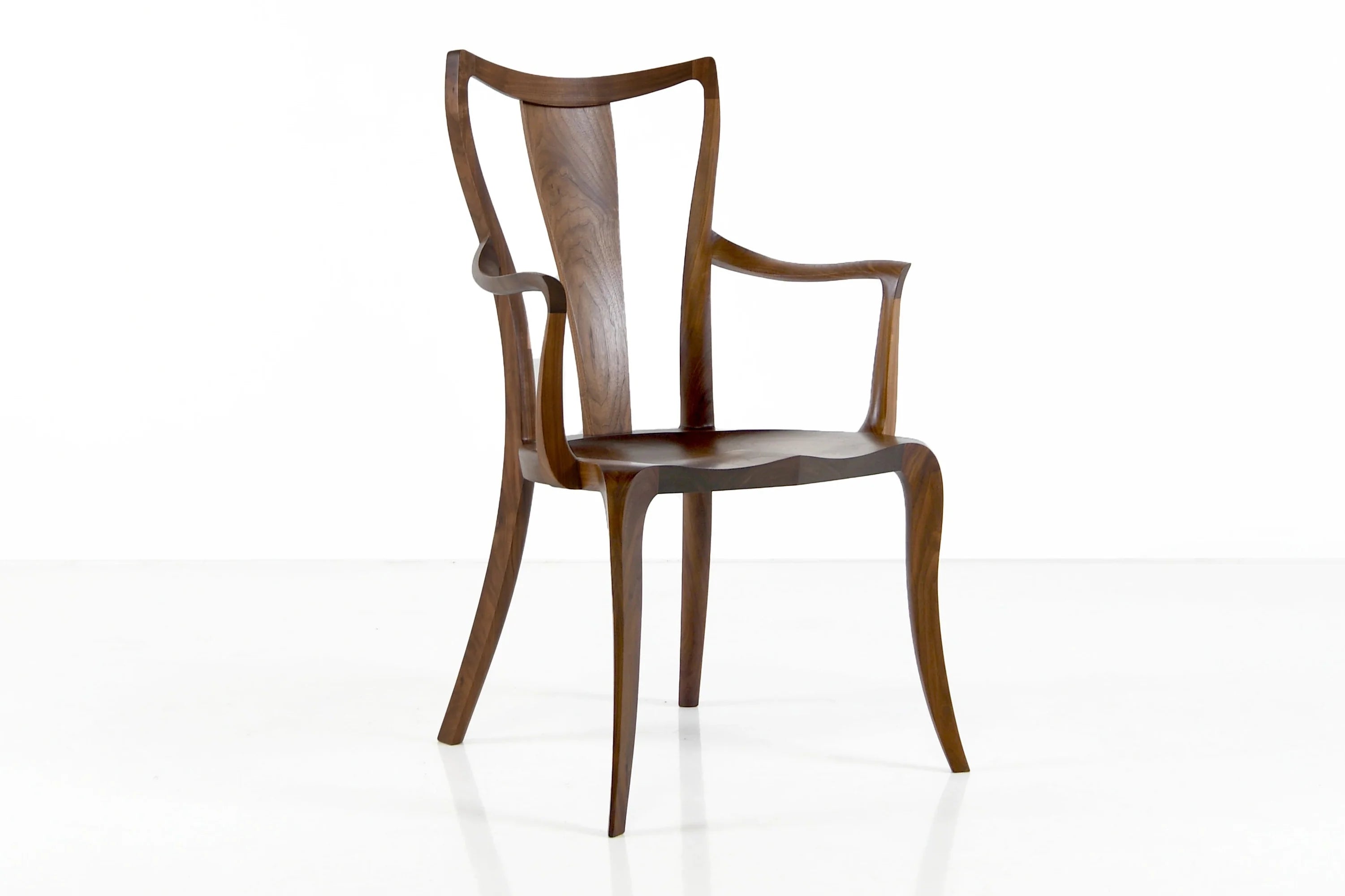 Fauteuil – Il y a peu de lignes droites dans le fauteuil, et c'est voulu.