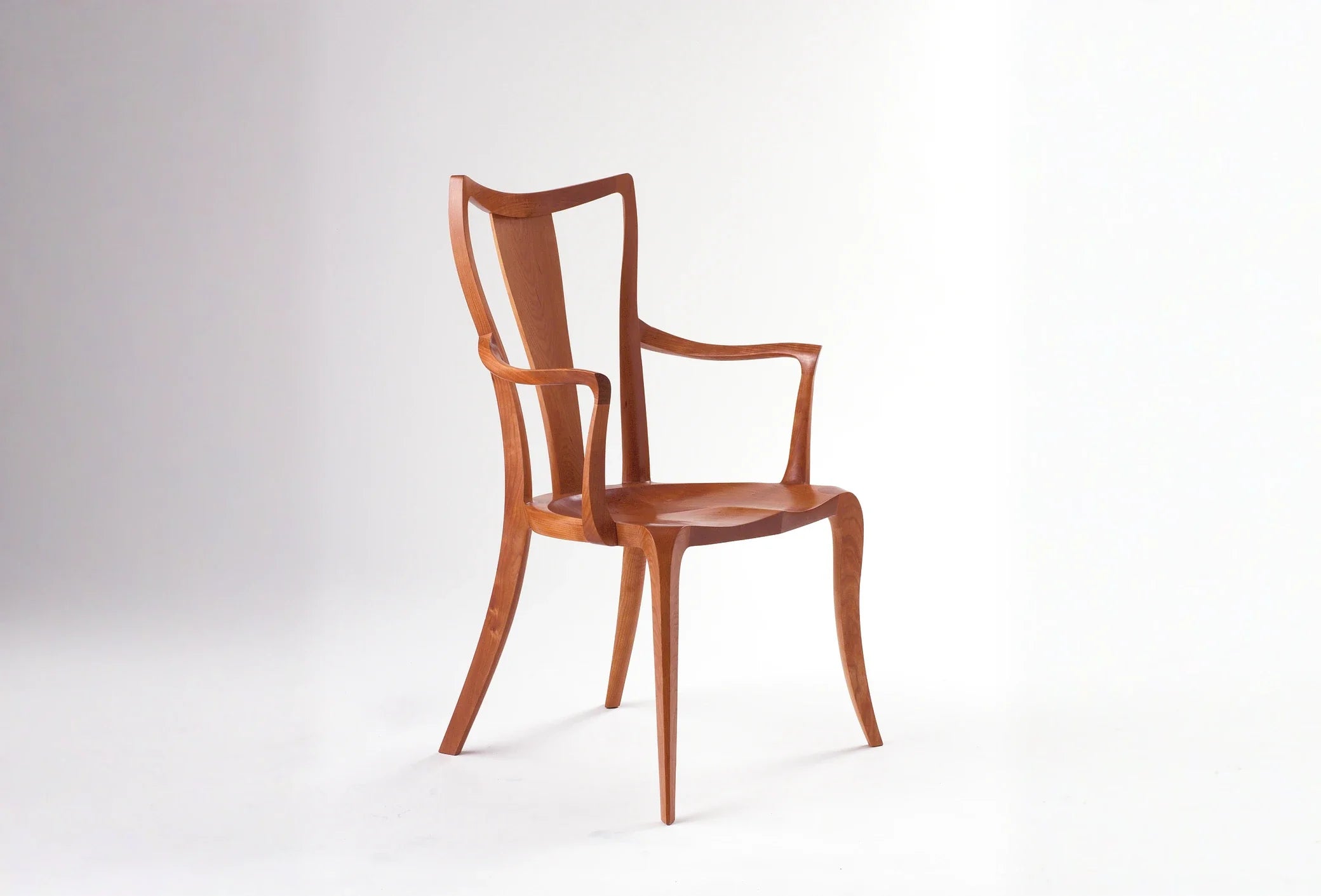 Fauteuil – Il y a peu de lignes droites dans le fauteuil, et c'est voulu.