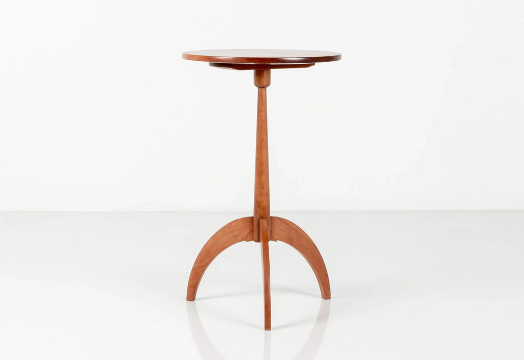 Table ronde  - La table ronde Shaker est un meuble shaker par son esprit et sa forme.