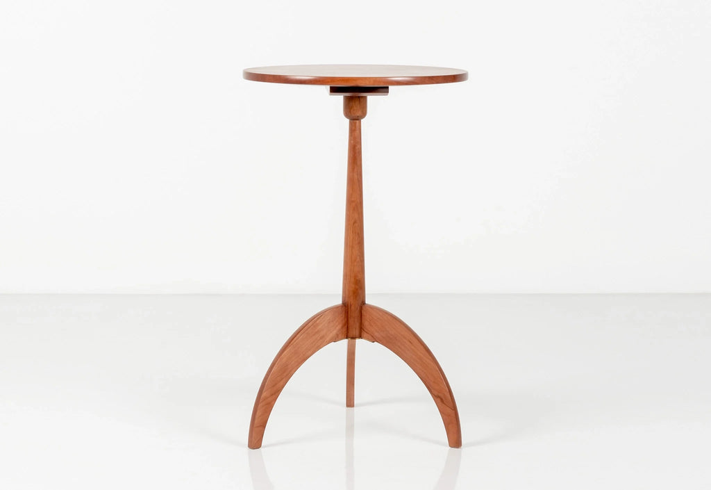 Table ronde  - La table ronde Shaker est un meuble shaker par son esprit et sa forme.