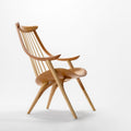 1972 - Dimensions Largeur 62 cm Profondeur 58 cm Hauteur d'assise 44 cm Hauteur totale 104 cm