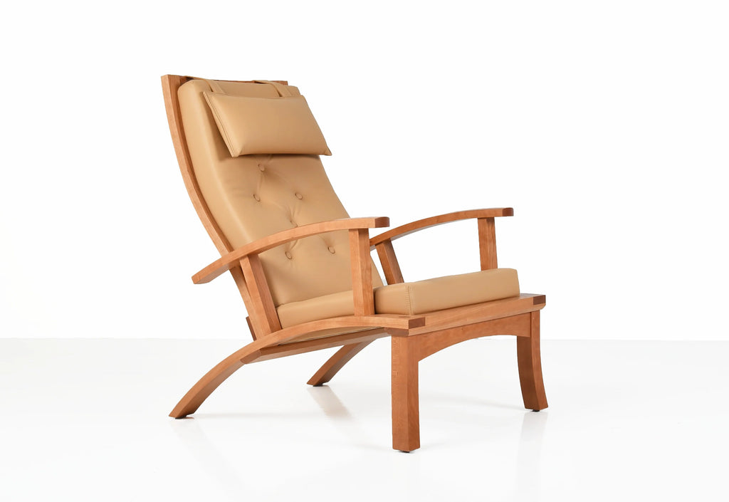 Chaise - Conçue pour épouser les courbes du corps humain et dotée d'un cuir capitonné doux comme de la soie, la bien nommée