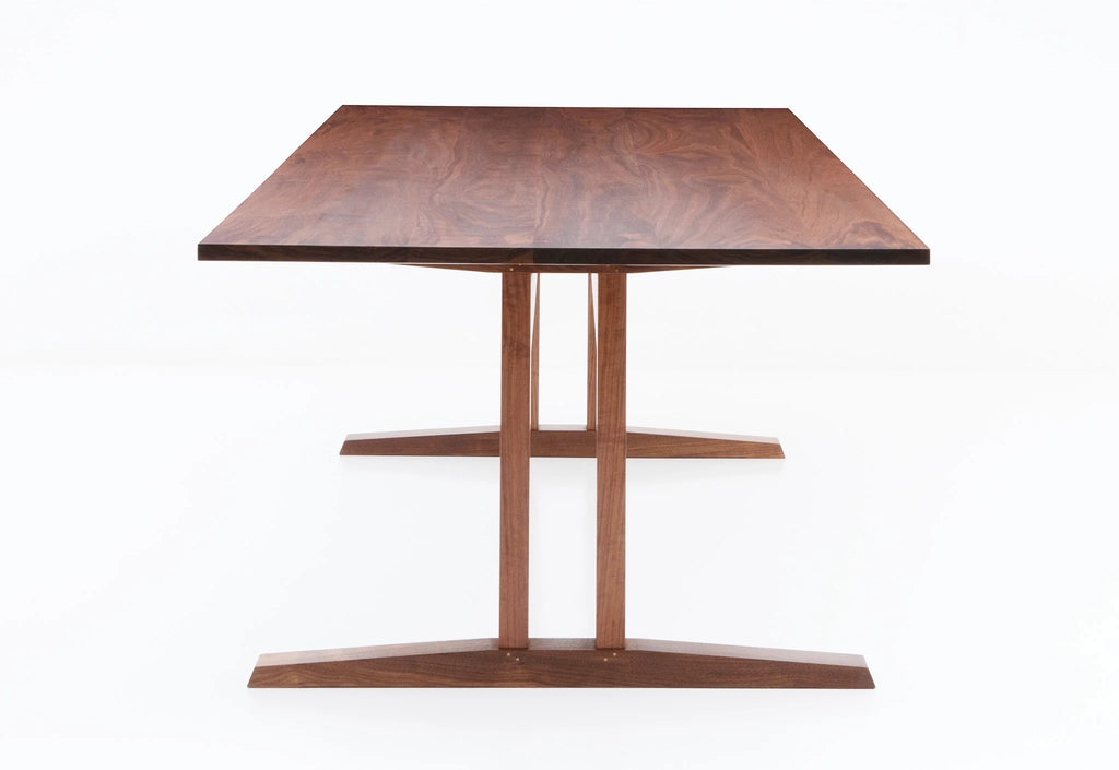 Table à tréteaux - La Table à tréteaux est une interprétation classique des tables de salle à manger de la communauté Shaker du début du XIXe siècle.