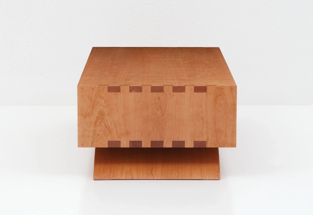 Table basse - La table basse simple à quatre côtés est un support pratique pour vos lectures ou tout autre assortiment de
